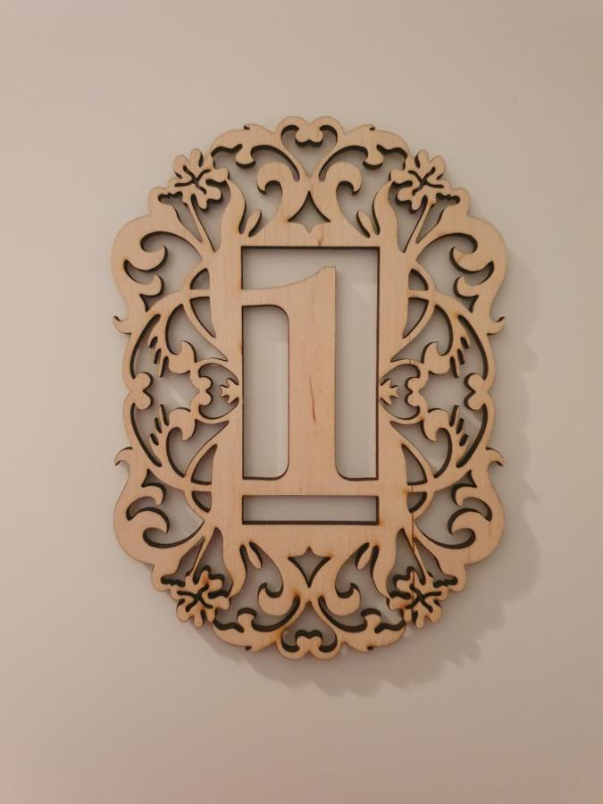 Karmelita Boutique Apartman Sopron Exteriör bild