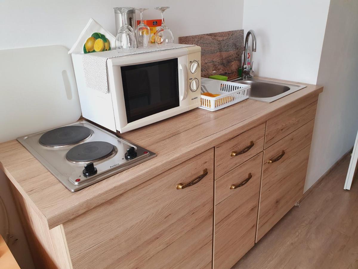 Karmelita Boutique Apartman Sopron Exteriör bild