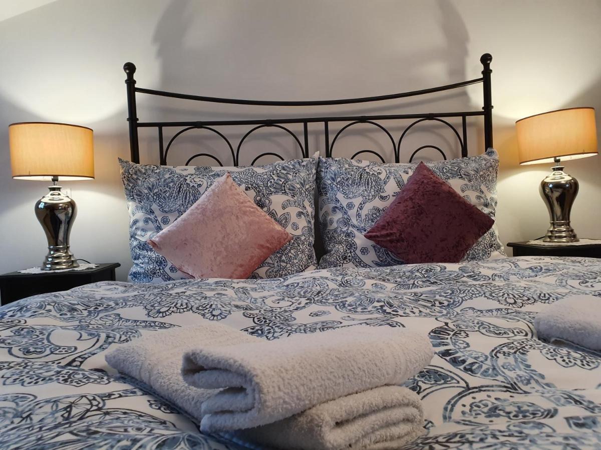 Karmelita Boutique Apartman Sopron Exteriör bild